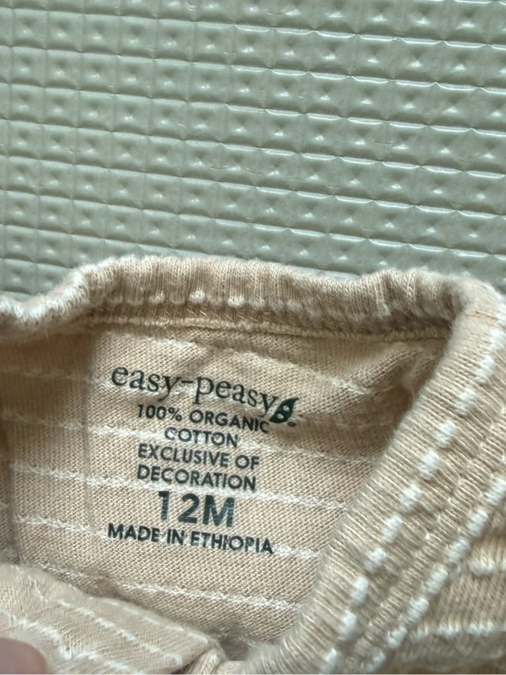 Easy Peasy|Baby gender neutral set,textured Beige Onesie & Navy Pants•••12-18M - Picture 6 of 7